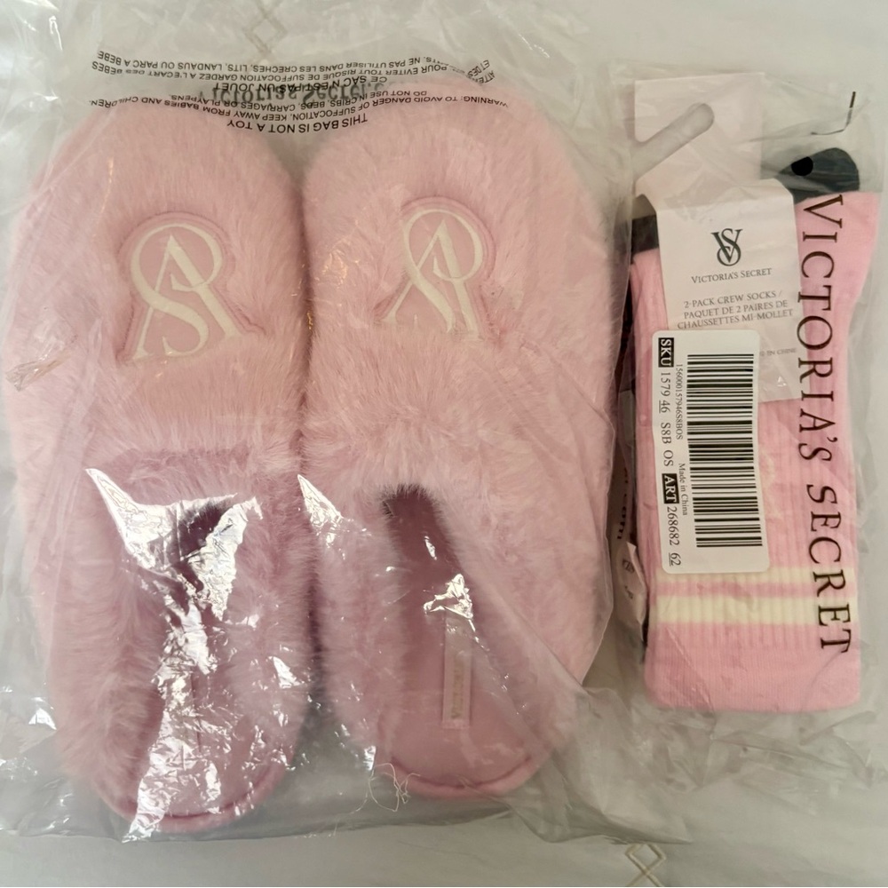 Victoria's Secret Pink Crew Socks Set